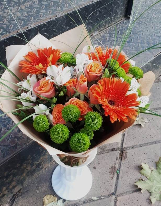 Букет цветов из: Герберы, Хризантемы, Альстромерии и Розы в Сычевке
