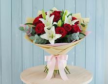 Букет цветов из:  Лилии и Розы в Сычевке