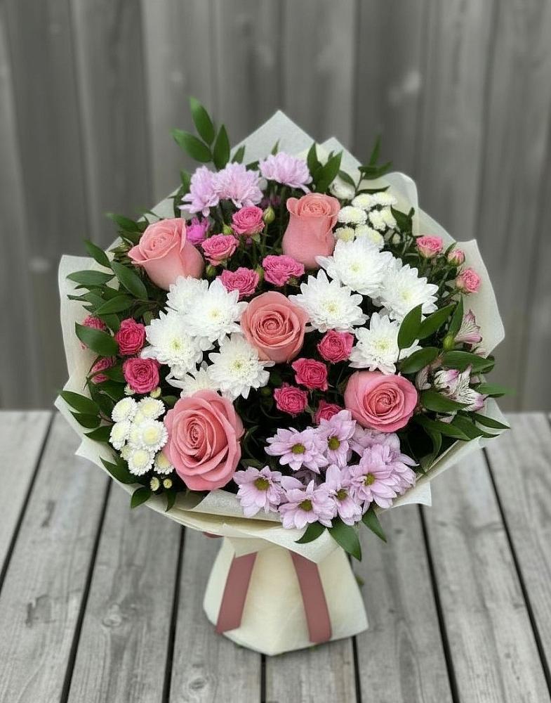 Букет цветов из: Альстромерии, Гвоздики, Розы и Хризантемы в Сычевке