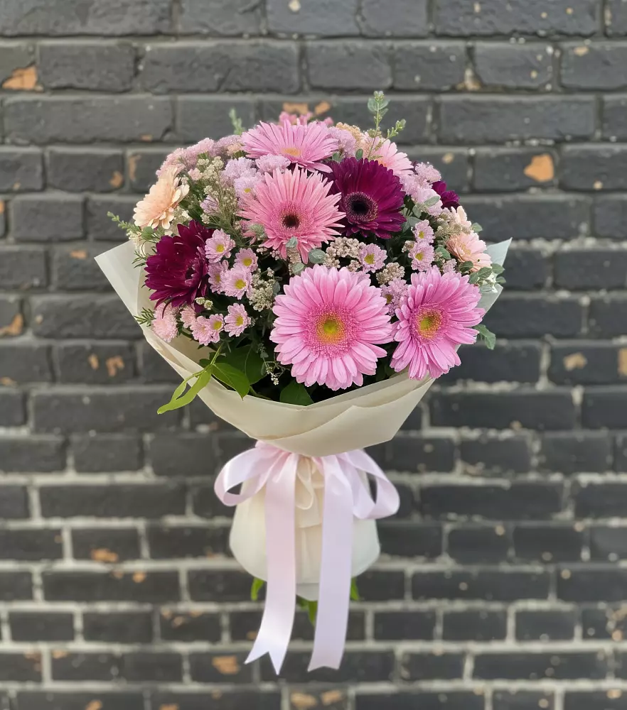 Букет цветов из: Герберы и Хризантемы в Сычевке