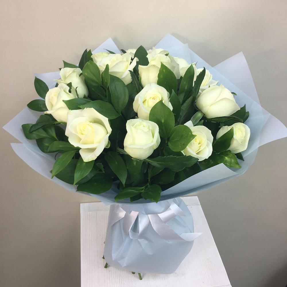 Букет 15 Белых роз Проуд в Сычевке