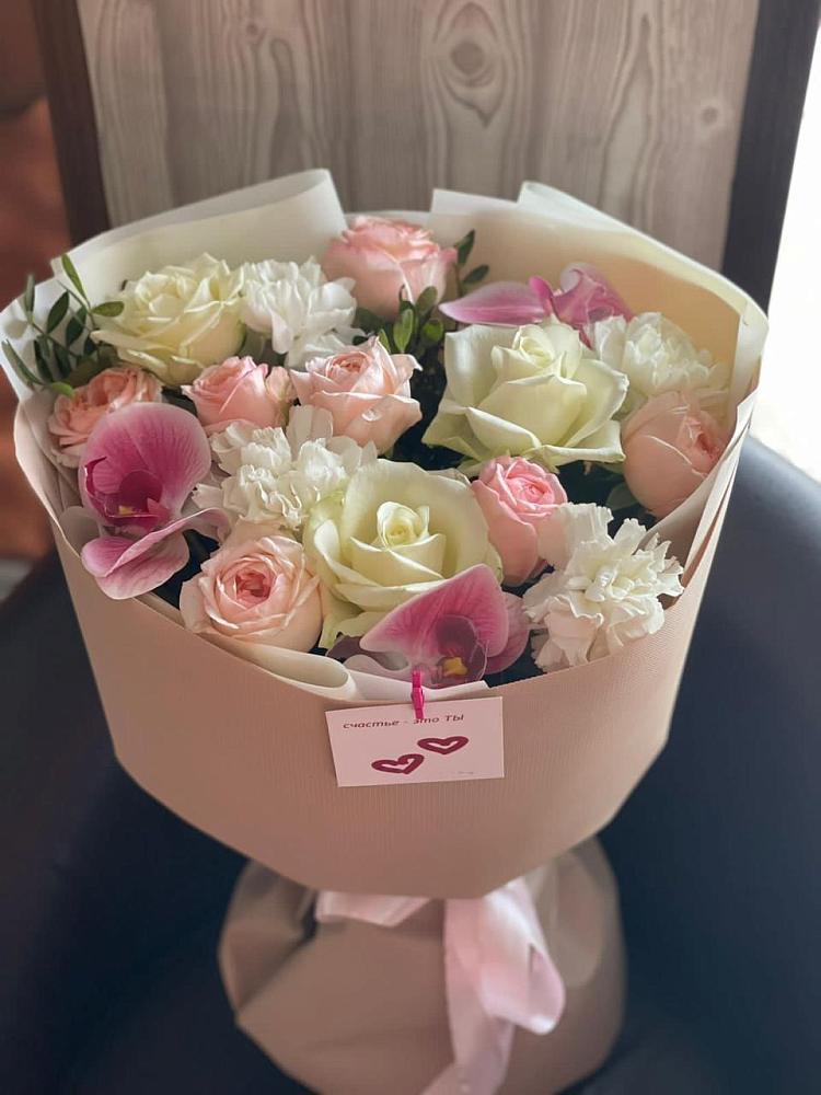 Букет цветов из: Орхидеи, Розы и Гвоздики в Сычевке