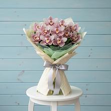 Букет цветов из:  Орхидеи и Розы в Сычевке