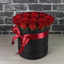 Цветочная композиция из Розы в шляпной коробке в Сычевке