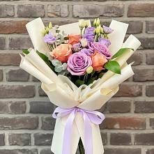 Букет цветов из:  Лизиантусы и Розы #REPLACE_PRED# Сычевке