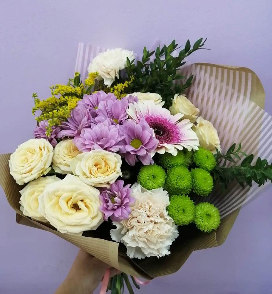 Букет цветов из: Хризантемы, Розы, Гвоздики и Герберы в Сычевке