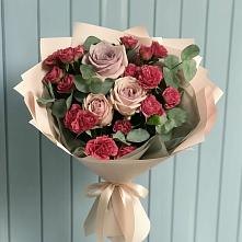 Букет цветов из:  Гвоздики и Розы в Сычевке
