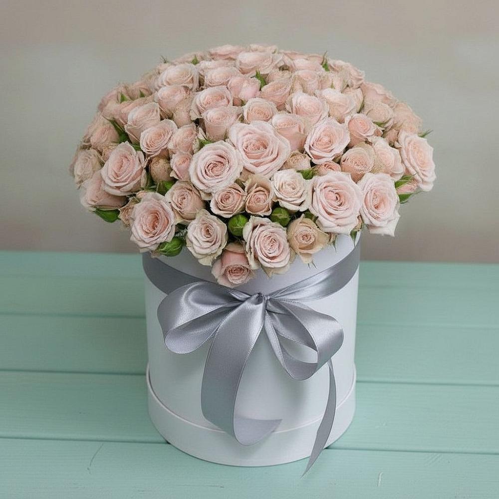 Цветочная композиция из Розы в шляпной коробке в Сычевке